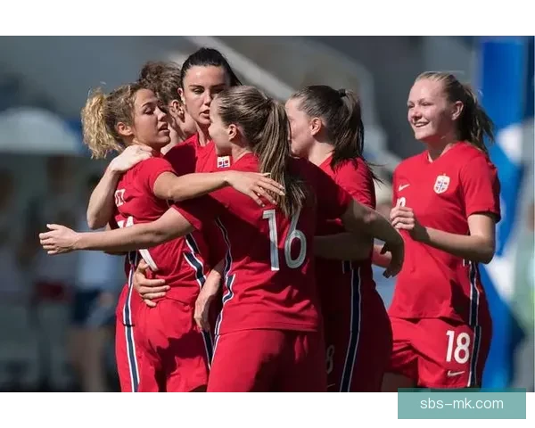 巴黎圣日耳曼女足签约英格兰主力门将玛丽厄普斯 强化后防实力